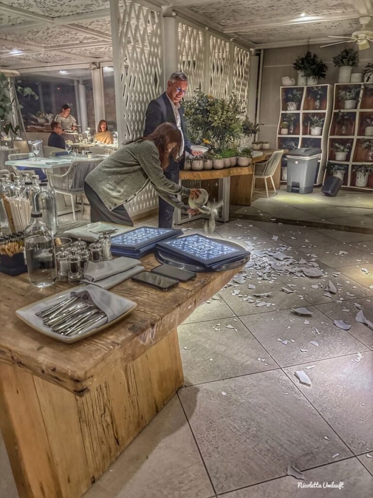 Ouzo breaking plates