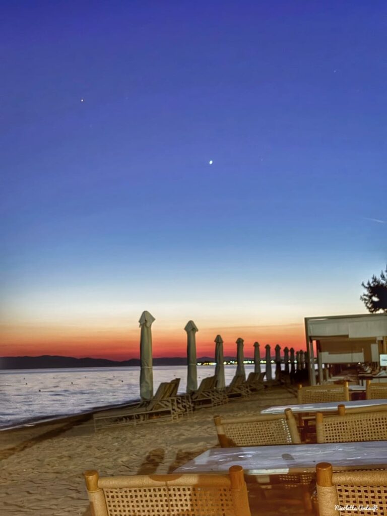 Spiaggia Deluxe al tramonto