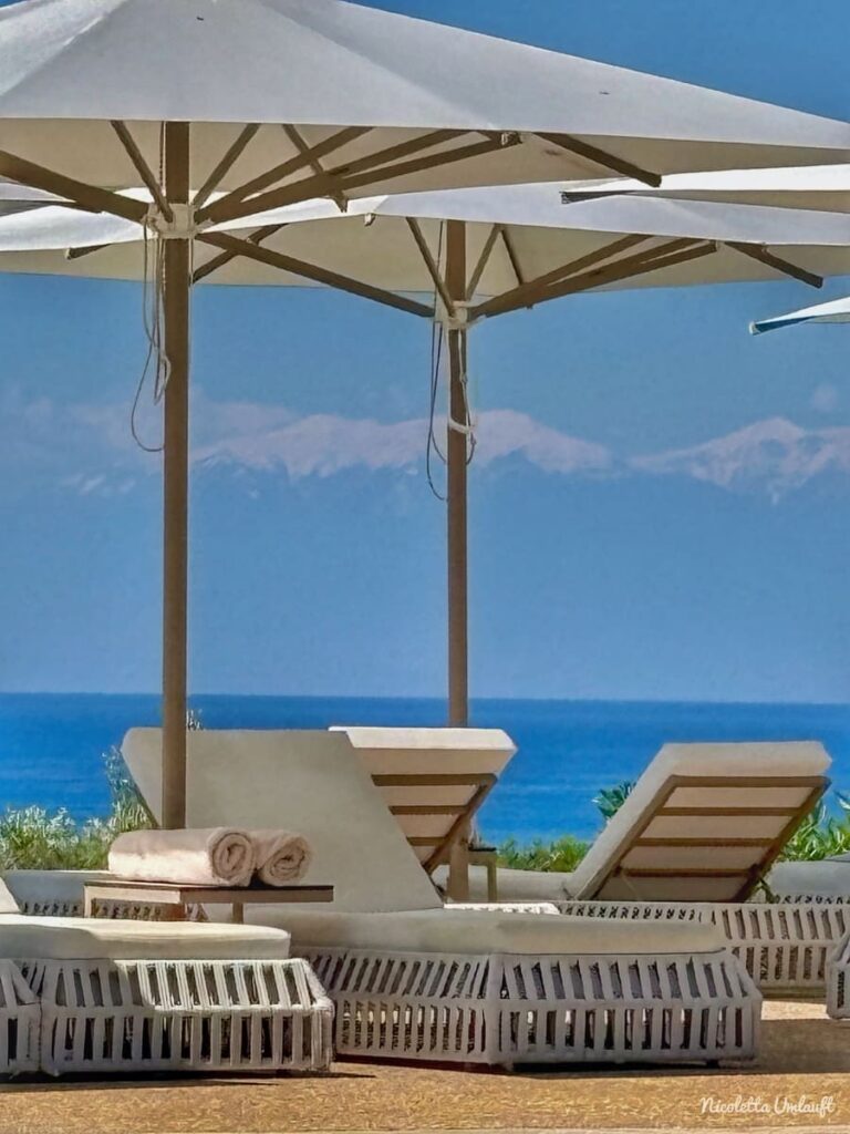 Vista su Monte Olimpo da Piscina Deluxe